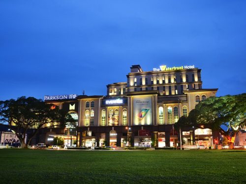The waterfront hotel kuching